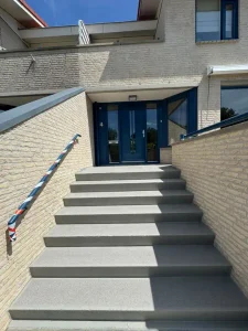 Trap met PMMA coating