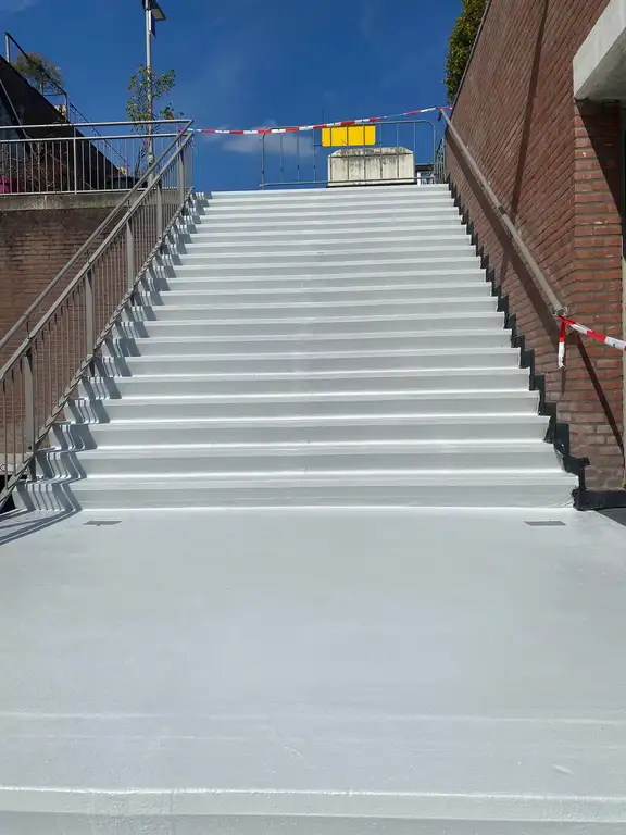 Buitentrap met PMMA